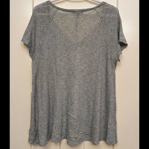 Flowy hi-lo T-shirt - Picture 2 of 6